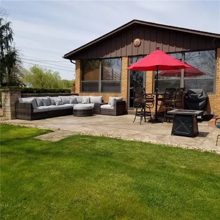 $329,500 | 325 Sunnyside Road, New Castle, PA 16102