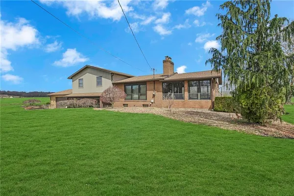 $329,500 | 325 Sunnyside Road, New Castle, PA 16102