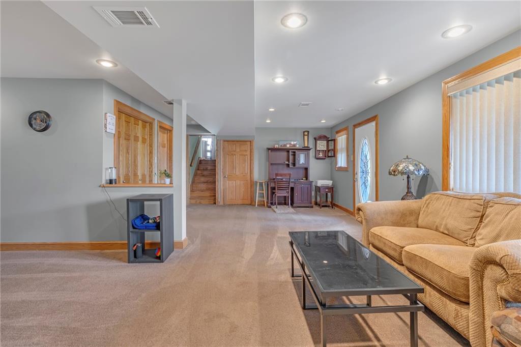 325 Sunnyside Road New Castle, PA 16102 - Photo 32 of 49