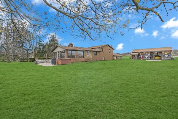 $329,500 | 325 Sunnyside Road, New Castle, PA 16102