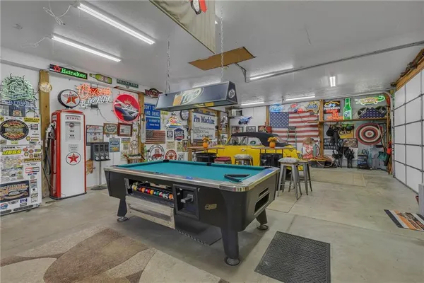 $329,500 | 325 Sunnyside Road, New Castle, PA 16102