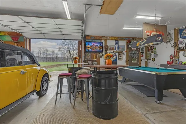 $329,500 | 325 Sunnyside Road, New Castle, PA 16102