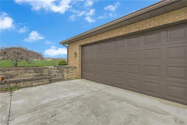 $329,500 | 325 Sunnyside Road, New Castle, PA 16102