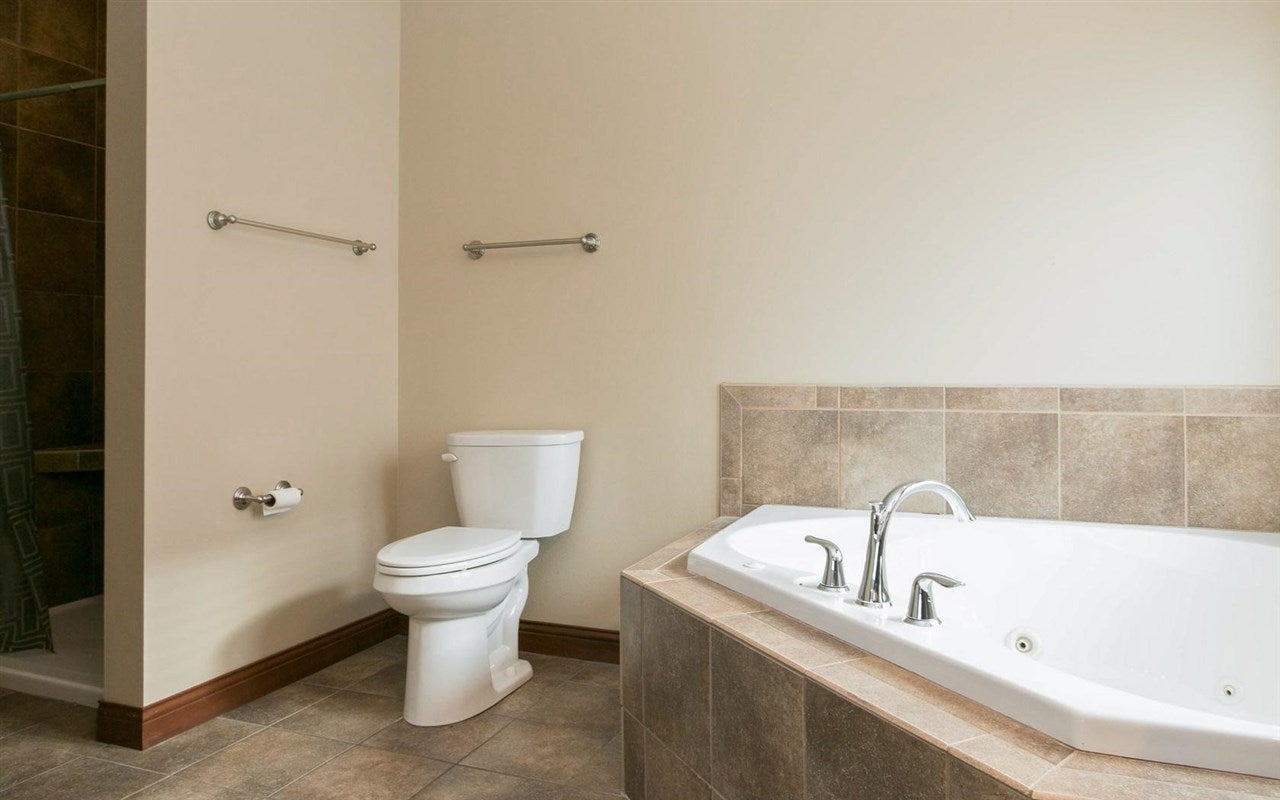 1092 Walnut Avenue, Unit 118 Riverside, IA 52327 - Photo 13 of 16 Gallery Image 13