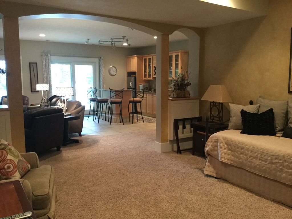 82-70 Highview Road Traverse City, MI 49696 - Photo 25 of 45 1874279-24.JPG