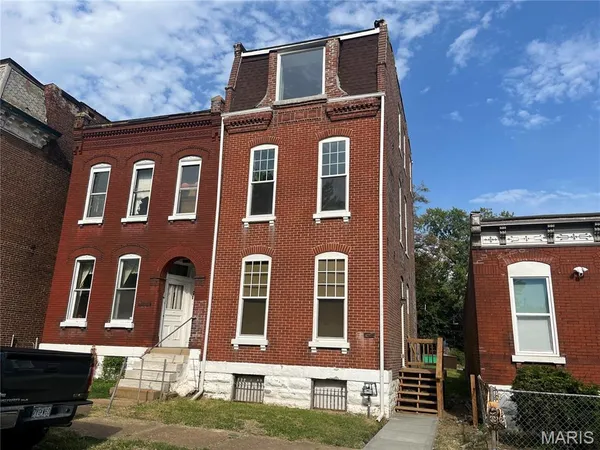 $298,888 | 3706 Iowa Avenue, St. Louis, MO 63118