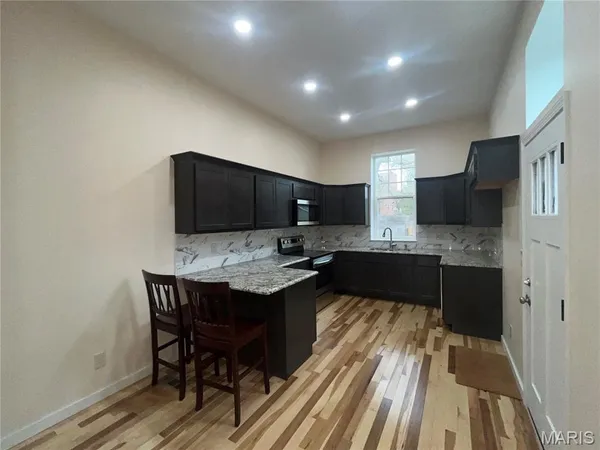 $298,888 | 3706 Iowa Avenue, St. Louis, MO 63118