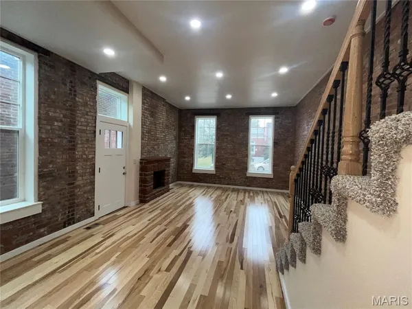 $298,888 | 3706 Iowa Avenue, St. Louis, MO 63118