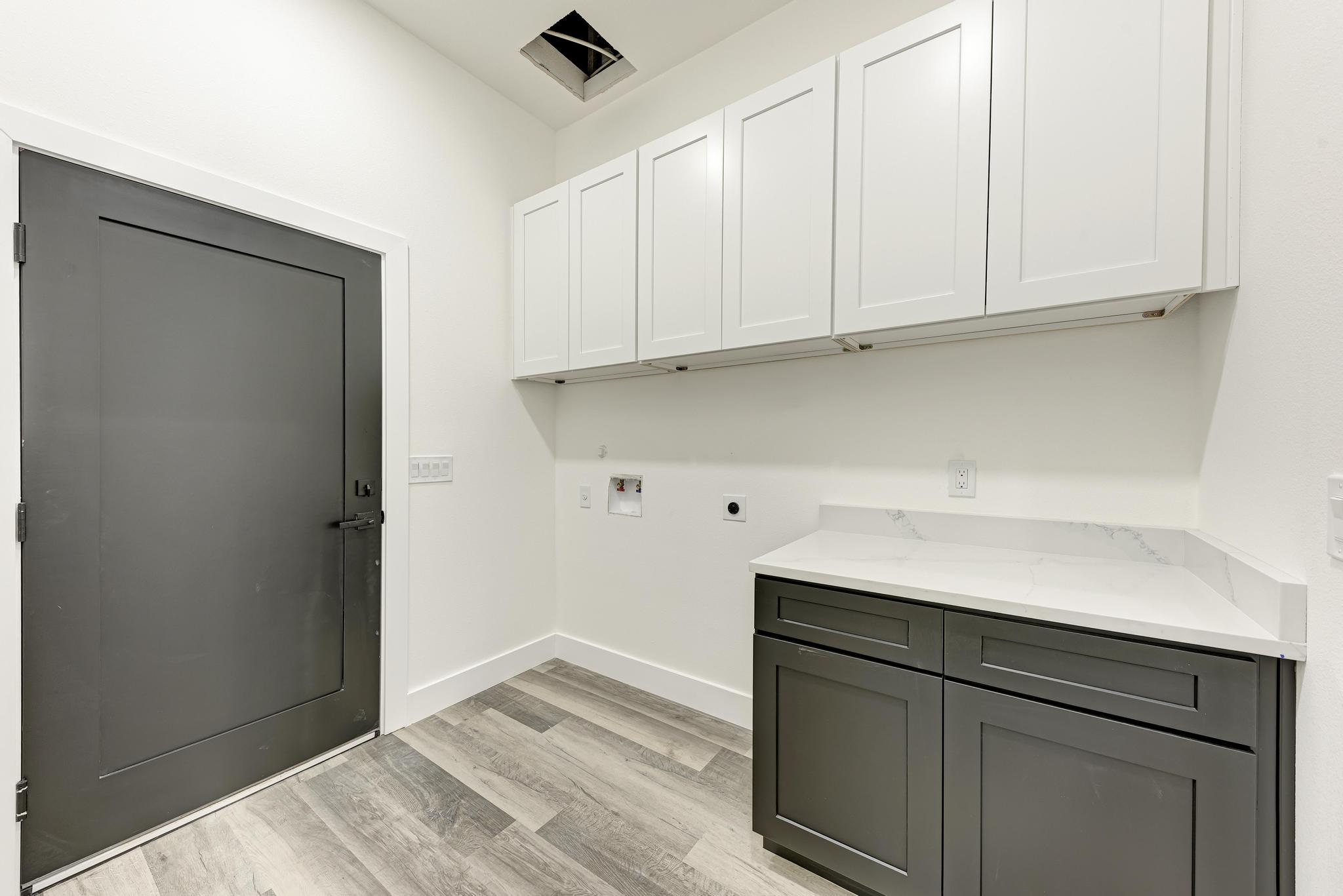 4190 West Fm 243 Bertram, TX 78605 - Photo 39 of 42 Laundry room in guest apartment
