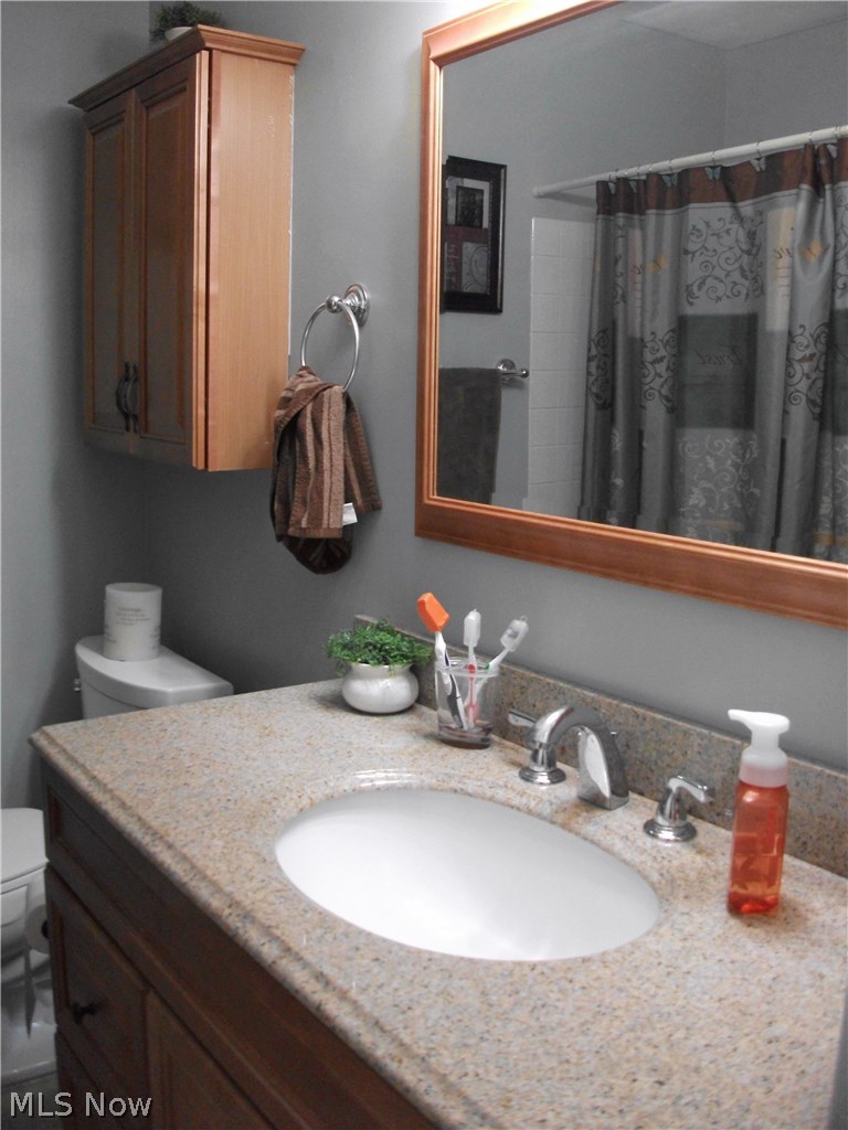 2835 Dentzler Road Parma, OH 44134 - Photo 9 of 16