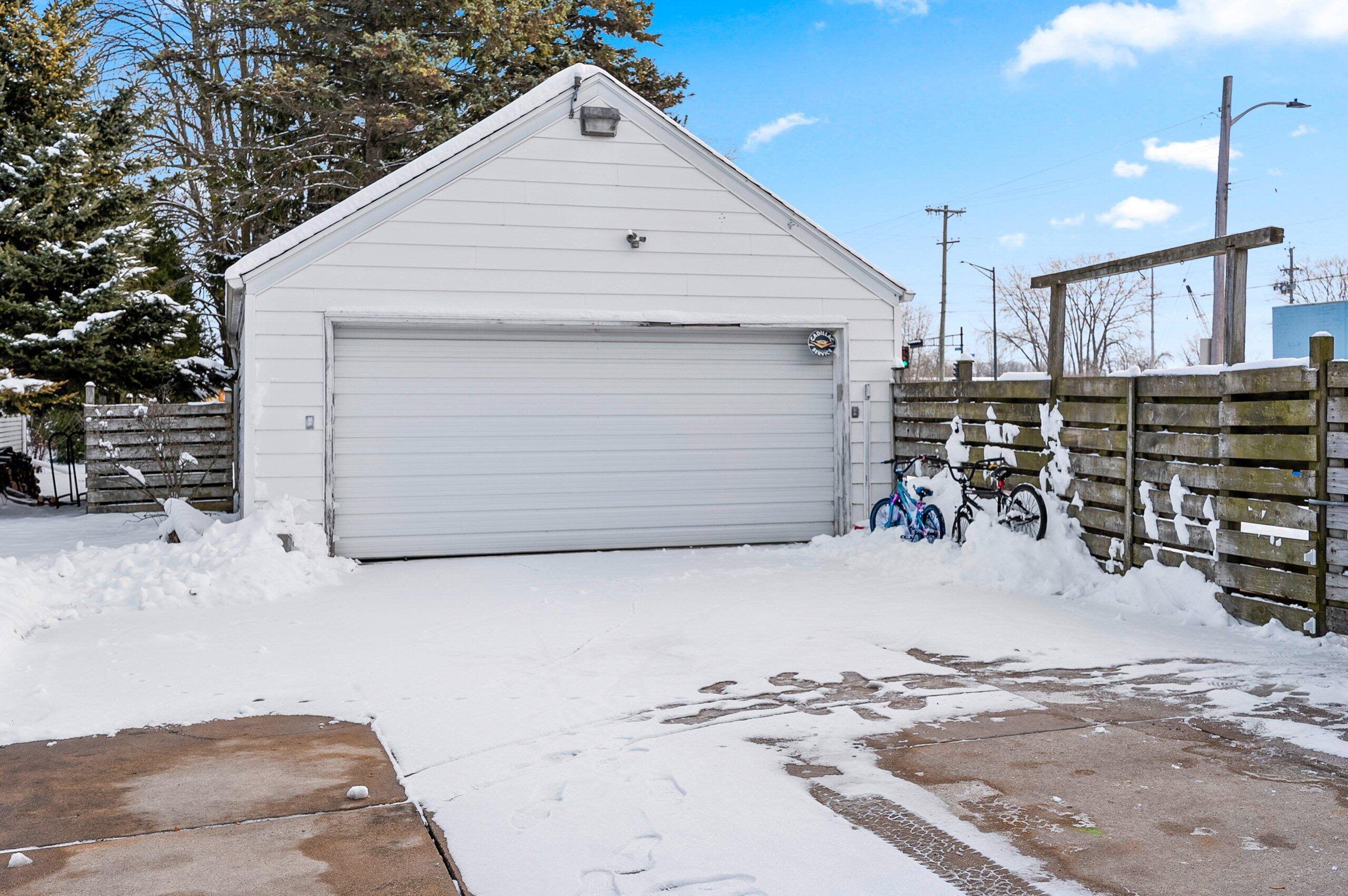 4757 Vista Road Manitowoc, WI 54220 - Photo 3 of 39 DSC01671.JPG-SMALL