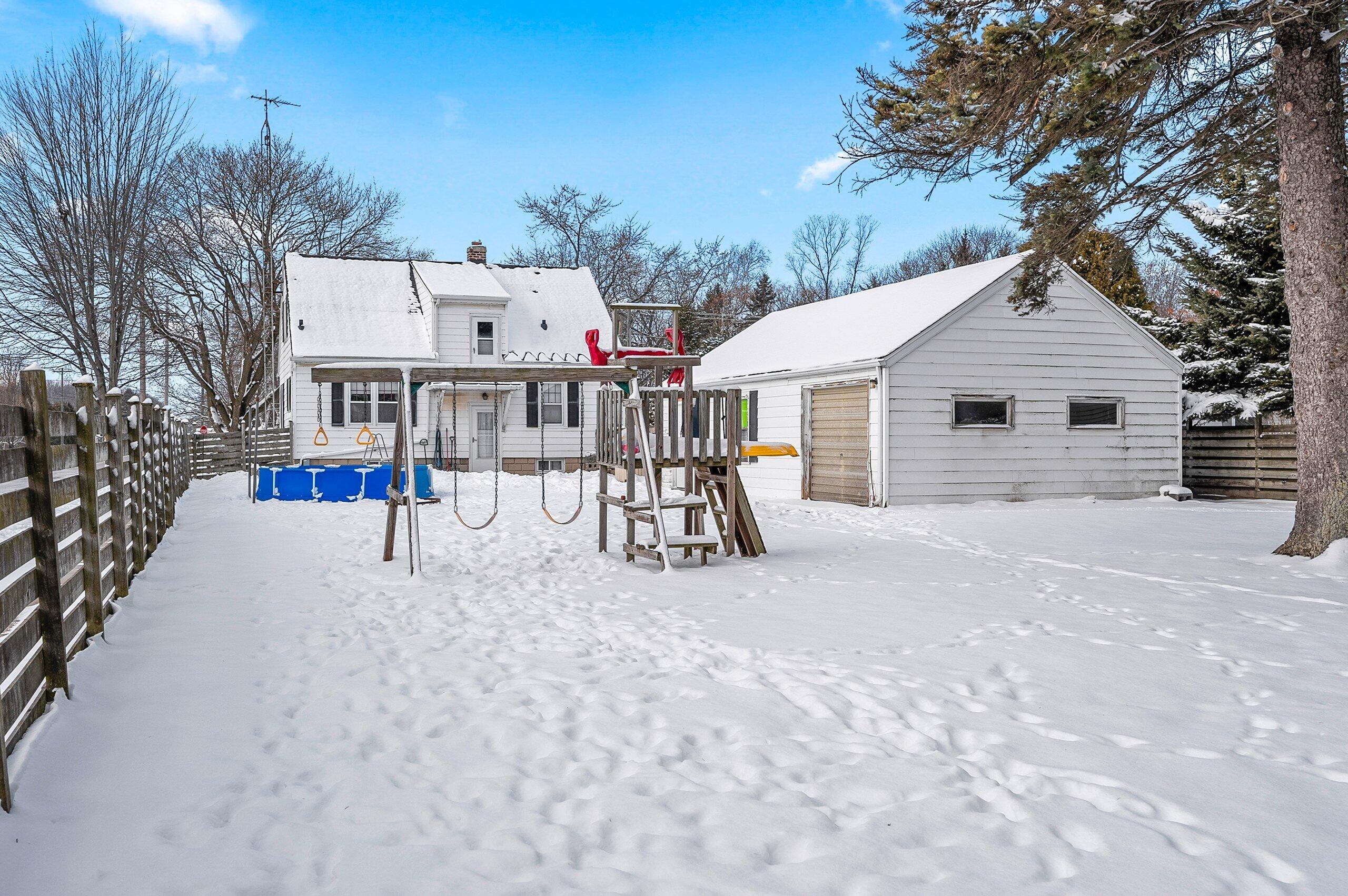 4757 Vista Road Manitowoc, WI 54220 - Photo 7 of 39 DSC01656.JPG-SMALL