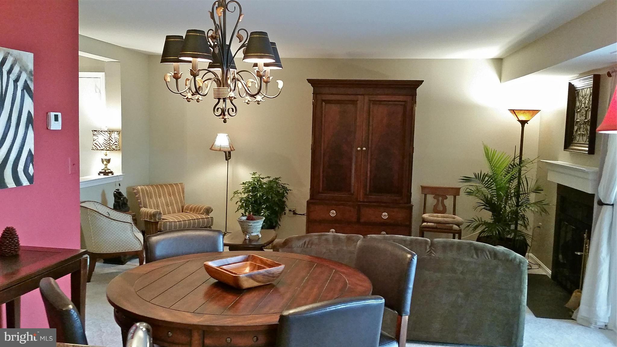 4519 28th Road South, Unit D Arlington, VA 22206 - Photo 6 of 27 Dining Room