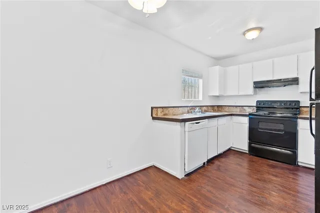 $890 | 24 Rose Circle, Unit B, North Las Vegas, NV 89030