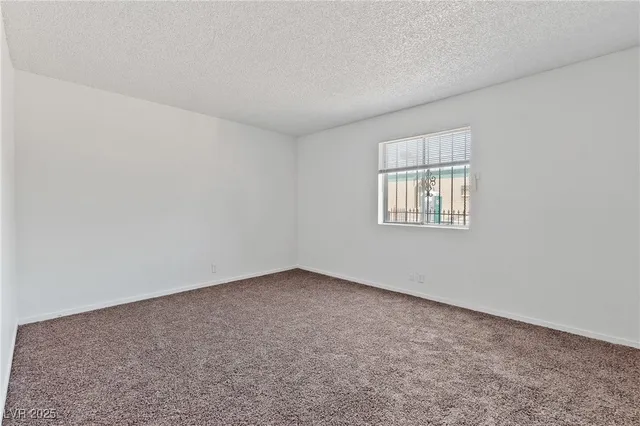 $890 | 24 Rose Circle, Unit B, North Las Vegas, NV 89030