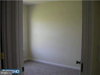 49 Crown Road Levittown, PA 19057 - Photo 7 of 12
