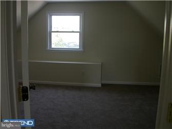 49 Crown Road Levittown, PA 19057 - Photo 10 of 12