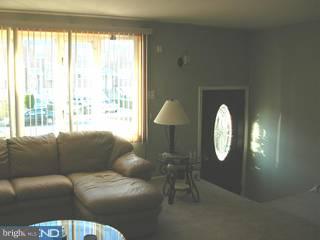 11800 Brandon Road Philadelphia, PA 19154 - Photo 4 of 6 Gallery Image 4