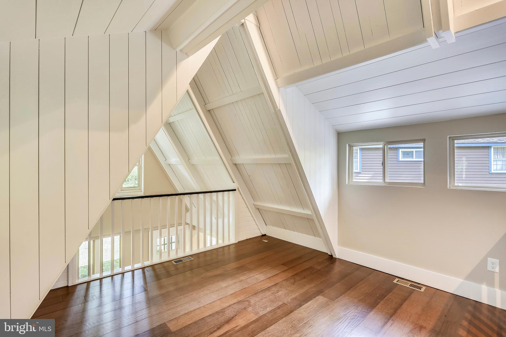 6 Circle Circle Washington Grove, MD 20880 - Photo 27 of 45 a view of entryway with wooden floor