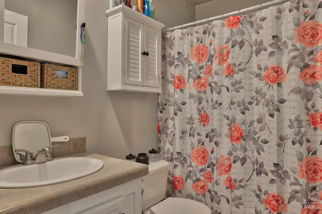 $700,000 | 29492 Farmway Road, Caldwell, ID 83607