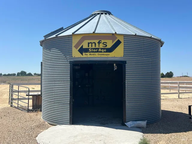 $700,000 | 29492 Farmway Road, Caldwell, ID 83607