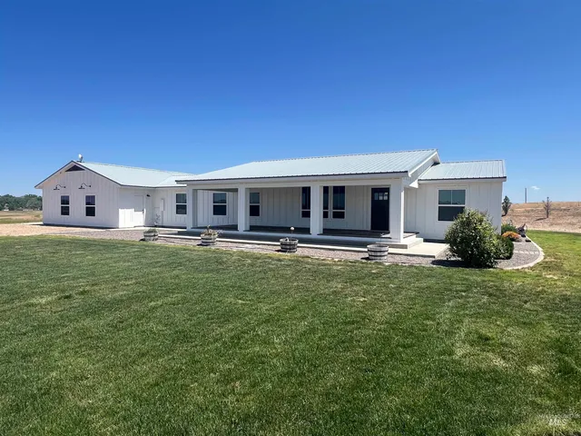 $700,000 | 29492 Farmway Road, Caldwell, ID 83607