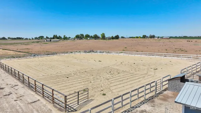 $700,000 | 29492 Farmway Road, Caldwell, ID 83607