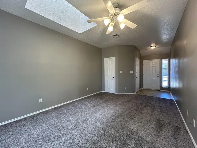 $1,000 | 5812 6th Street, Unit C, Lubbock, TX 79416