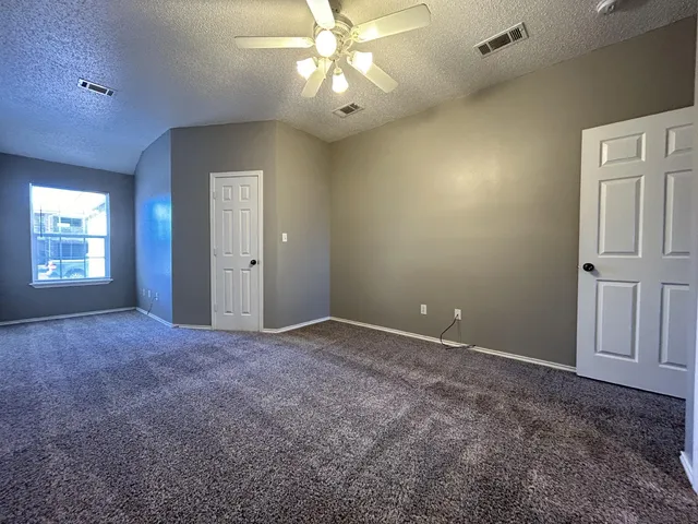 $1,000 | 5812 6th Street, Unit C, Lubbock, TX 79416