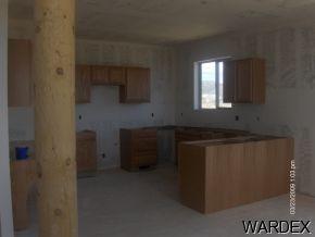 16765 Bogles Ranch Road, Unit 177 Kingman, AZ 86401 - Photo 10 of 16 Kitchen