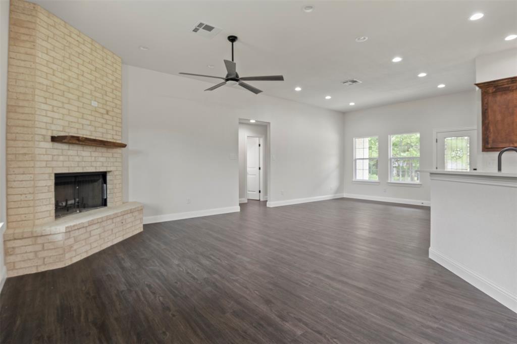 905 West Cardinal Street Ector, TX 75439 - Photo 6 of 30