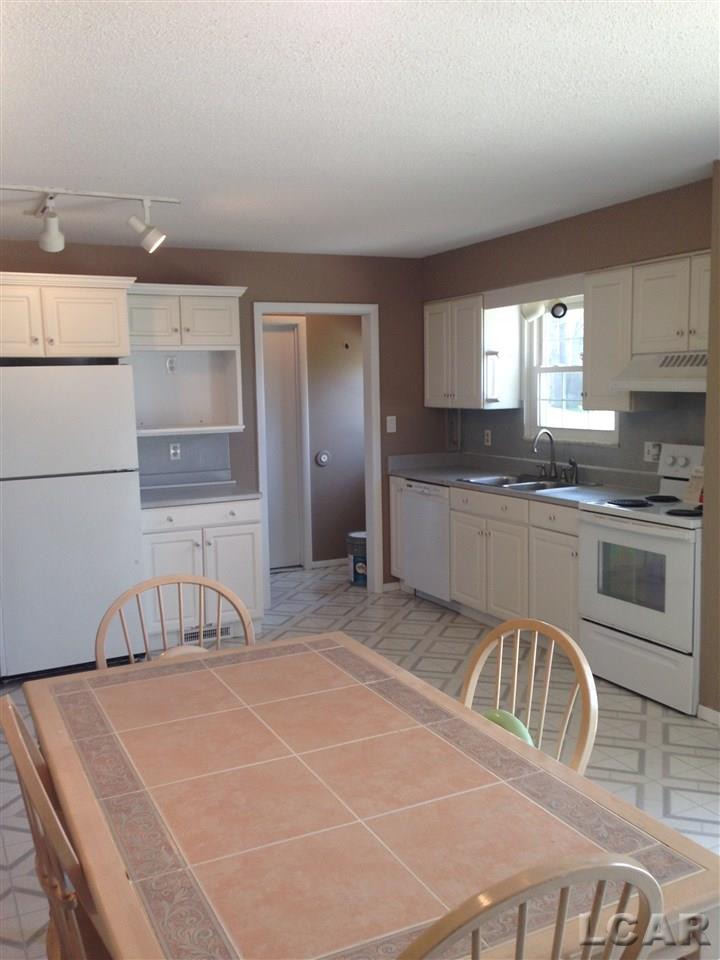 11 Ridgemont Drive Adrian, MI 49221 - Photo 14 of 20 31299286-13.JPG