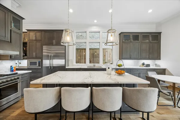 $1,649,000 | 3020 Lake Street, Houston, TX 77098