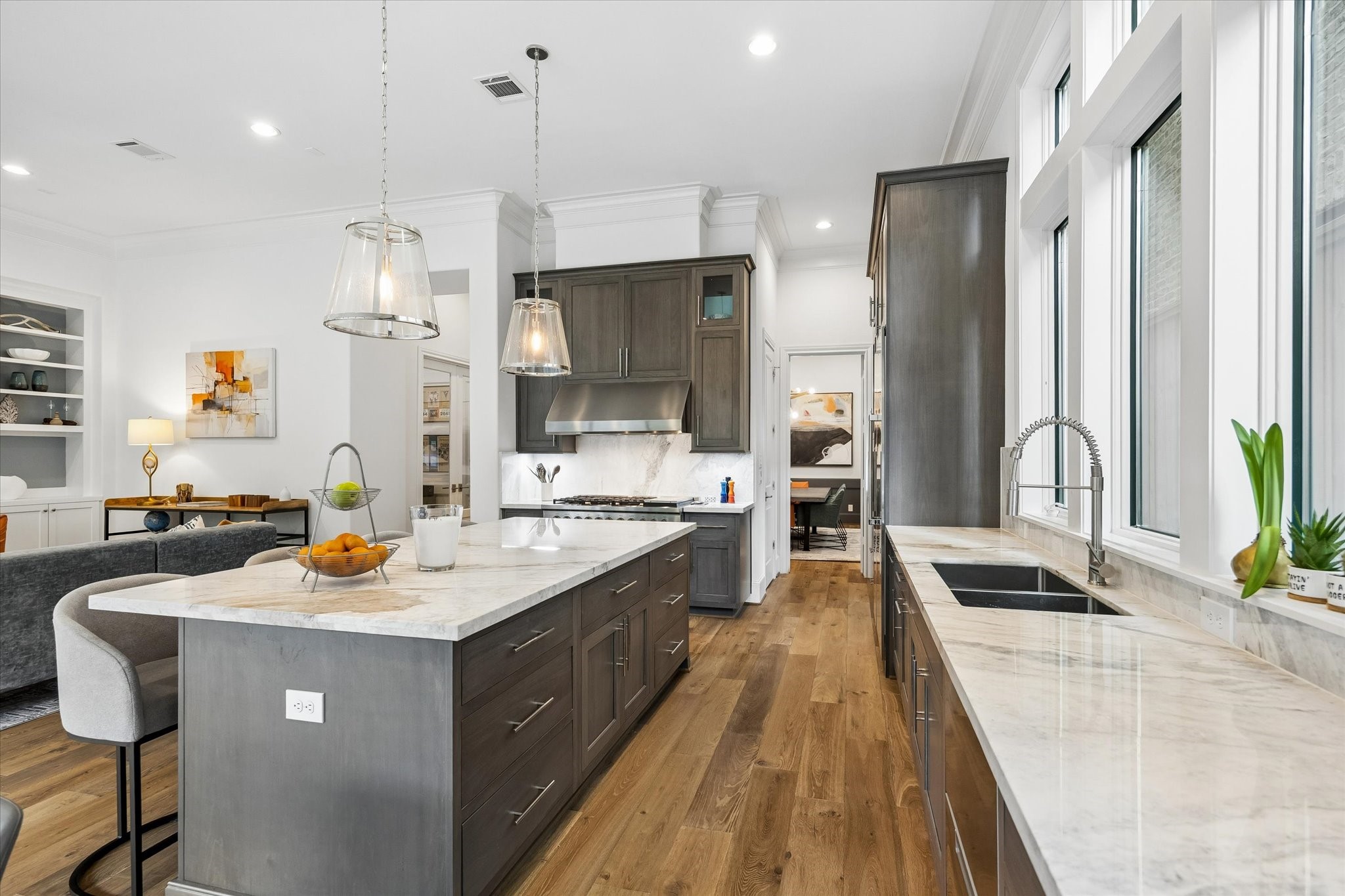 3020 Lake Street Houston, TX 77098 - Photo 12 of 41