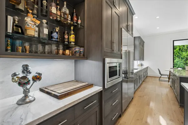 $1,649,000 | 3020 Lake Street, Houston, TX 77098