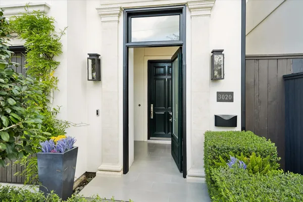 $1,649,000 | 3020 Lake Street, Houston, TX 77098