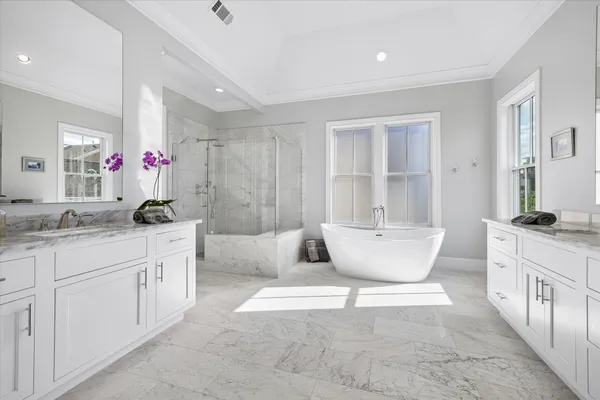 $1,649,000 | 3020 Lake Street, Houston, TX 77098