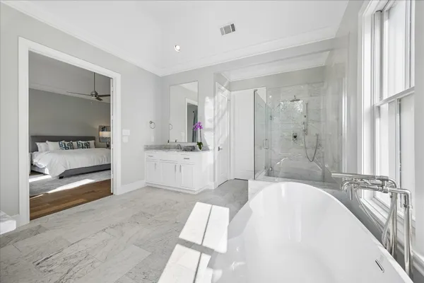 $1,649,000 | 3020 Lake Street, Houston, TX 77098