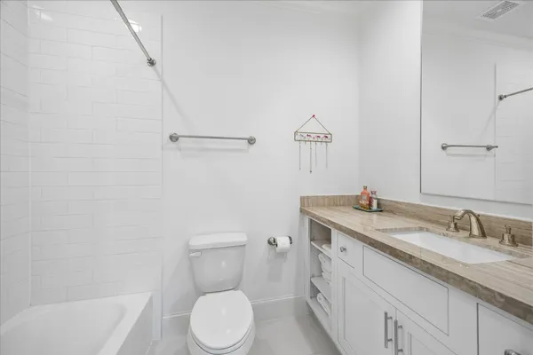 $1,649,000 | 3020 Lake Street, Houston, TX 77098