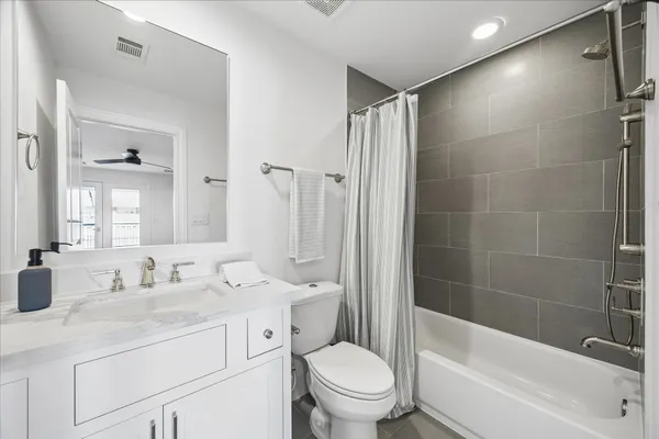 $1,649,000 | 3020 Lake Street, Houston, TX 77098