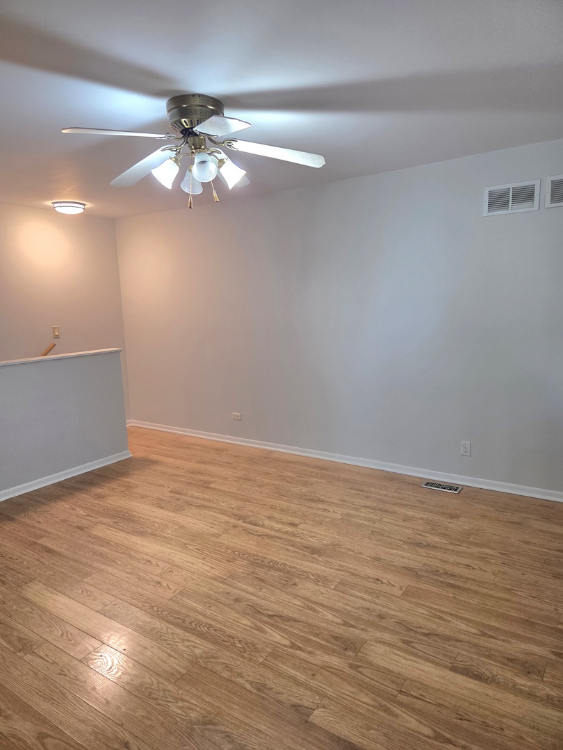 614 Dunham Road Gurnee, IL 60031 - Photo 9 of 15
