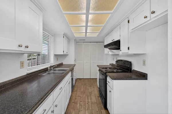 $1,700,000 | 98 Alta Vista Avenue, Roseville, CA 95678