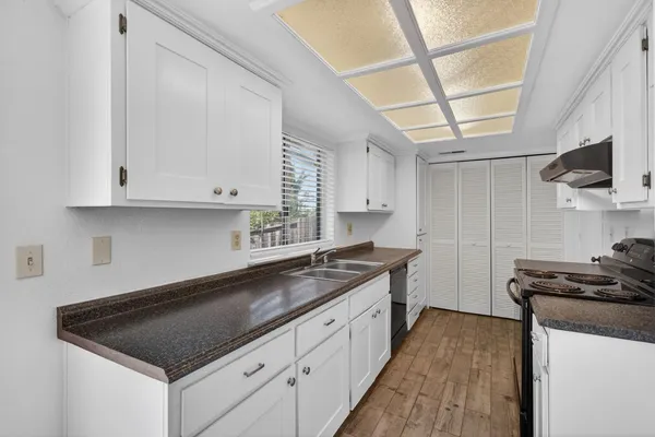 $1,700,000 | 98 Alta Vista Avenue, Roseville, CA 95678