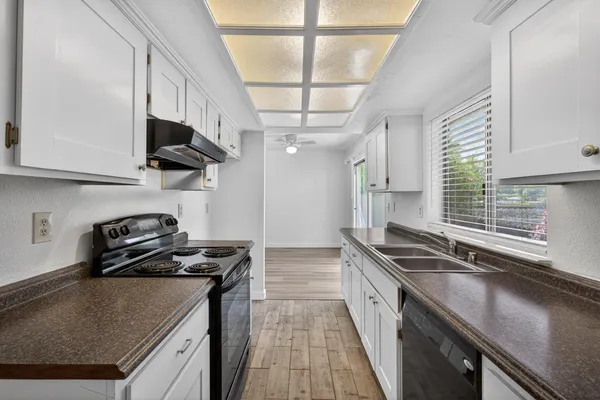 $1,700,000 | 98 Alta Vista Avenue, Roseville, CA 95678