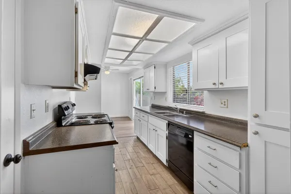 $1,700,000 | 98 Alta Vista Avenue, Roseville, CA 95678