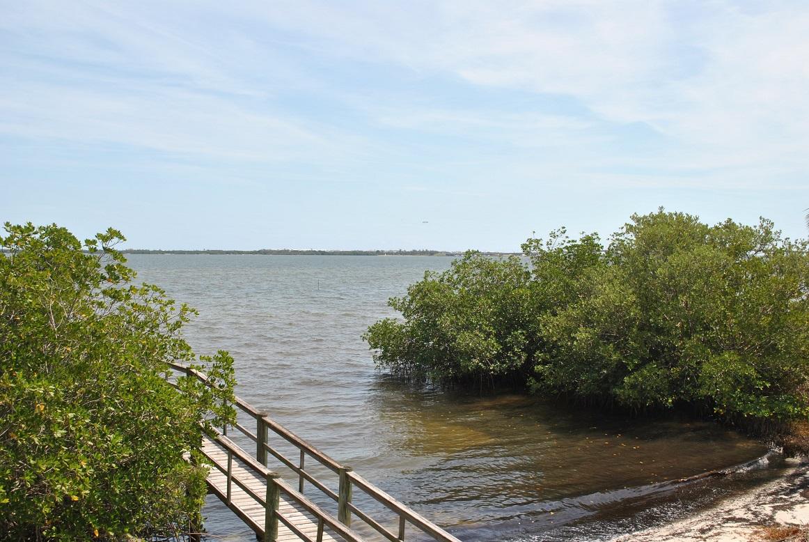 126 North Sewalls Point Road Stuart, FL 34996 - Photo 4 of 18 view