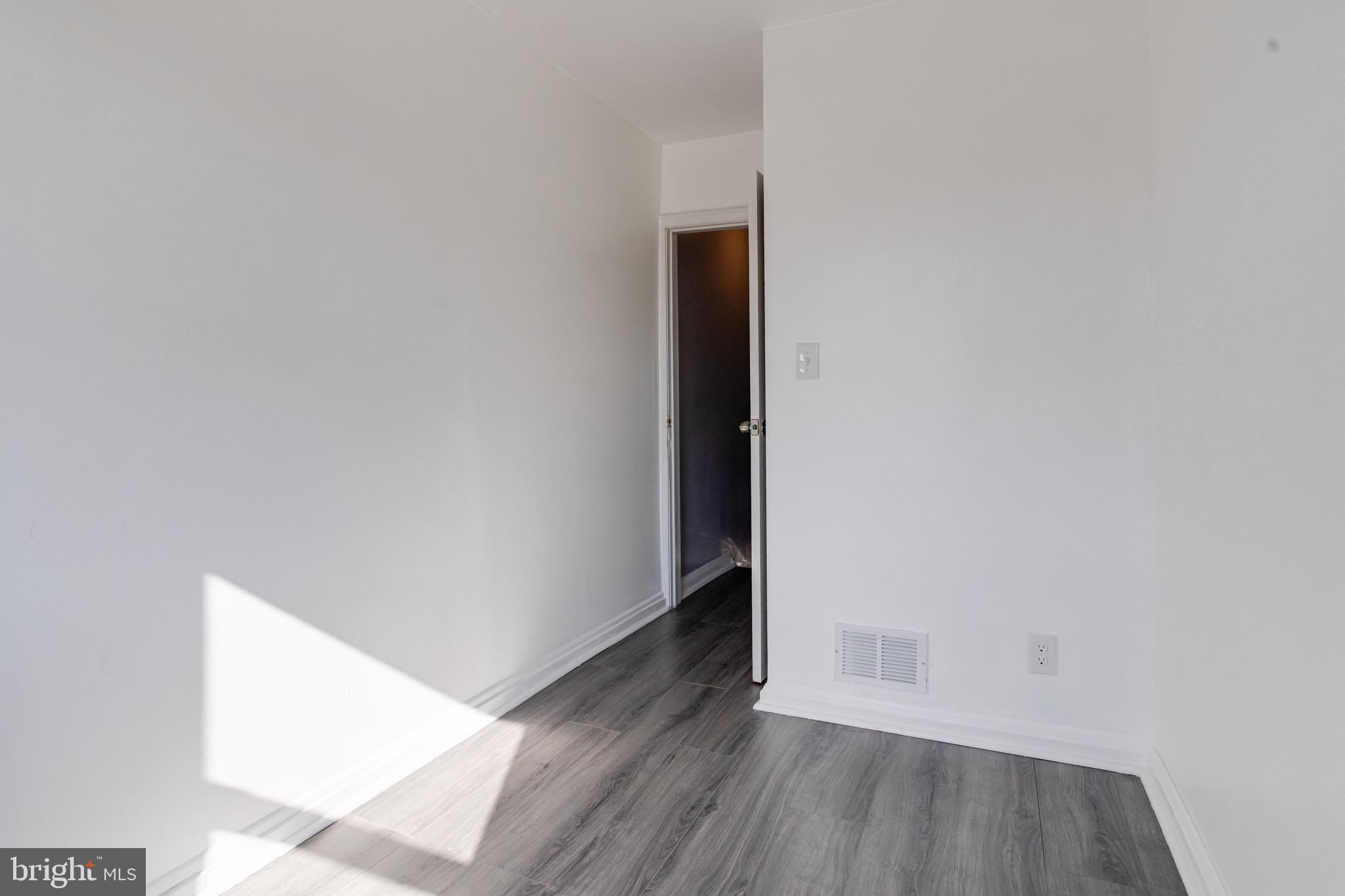 6919 Belclare Road Dundalk, MD 21222 - Photo 36 of 65