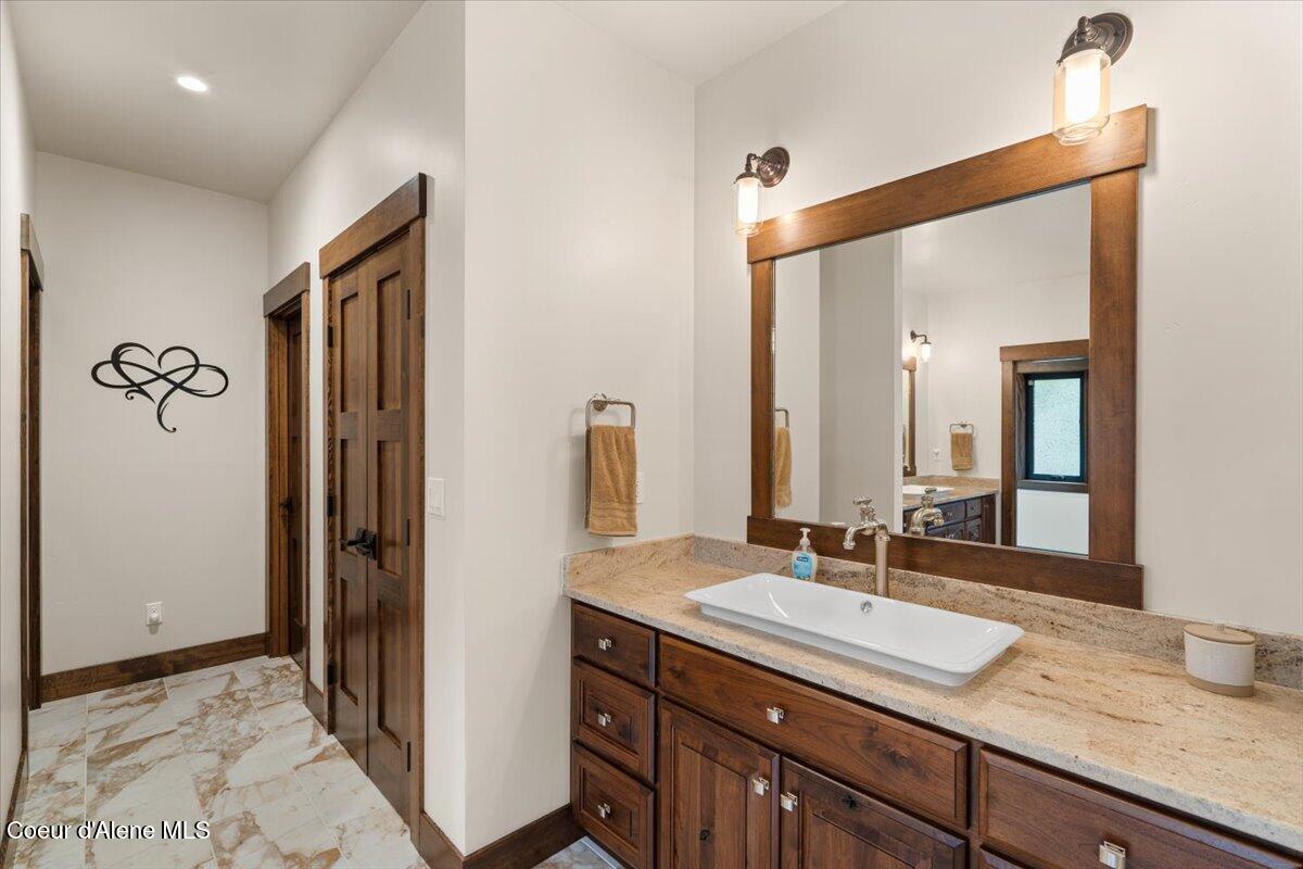 3544 East Winray Drive Hayden, ID 83835 - Photo 26 of 73 34-Primary bathroom