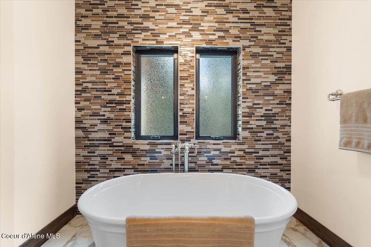 3544 East Winray Drive Hayden, ID 83835 - Photo 30 of 73 38-Primary tub