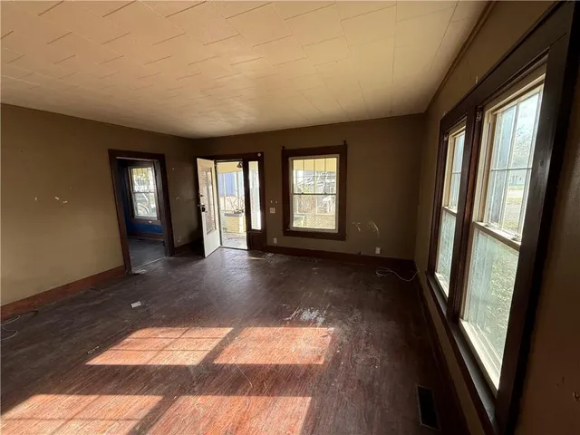 $169,900 | 101 Buttermilk Station Road, East Lynne, MO 64743